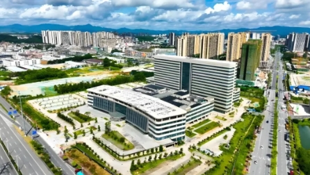 鶴山市人民醫(yī)院3.png